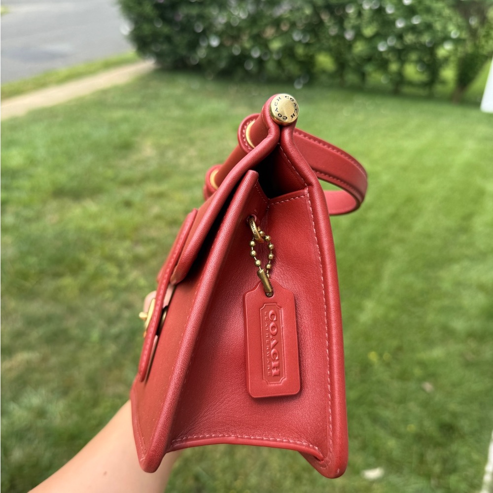 COACH Willis 18 Red Sand crossbody bag top handle - Picture 3 of 7